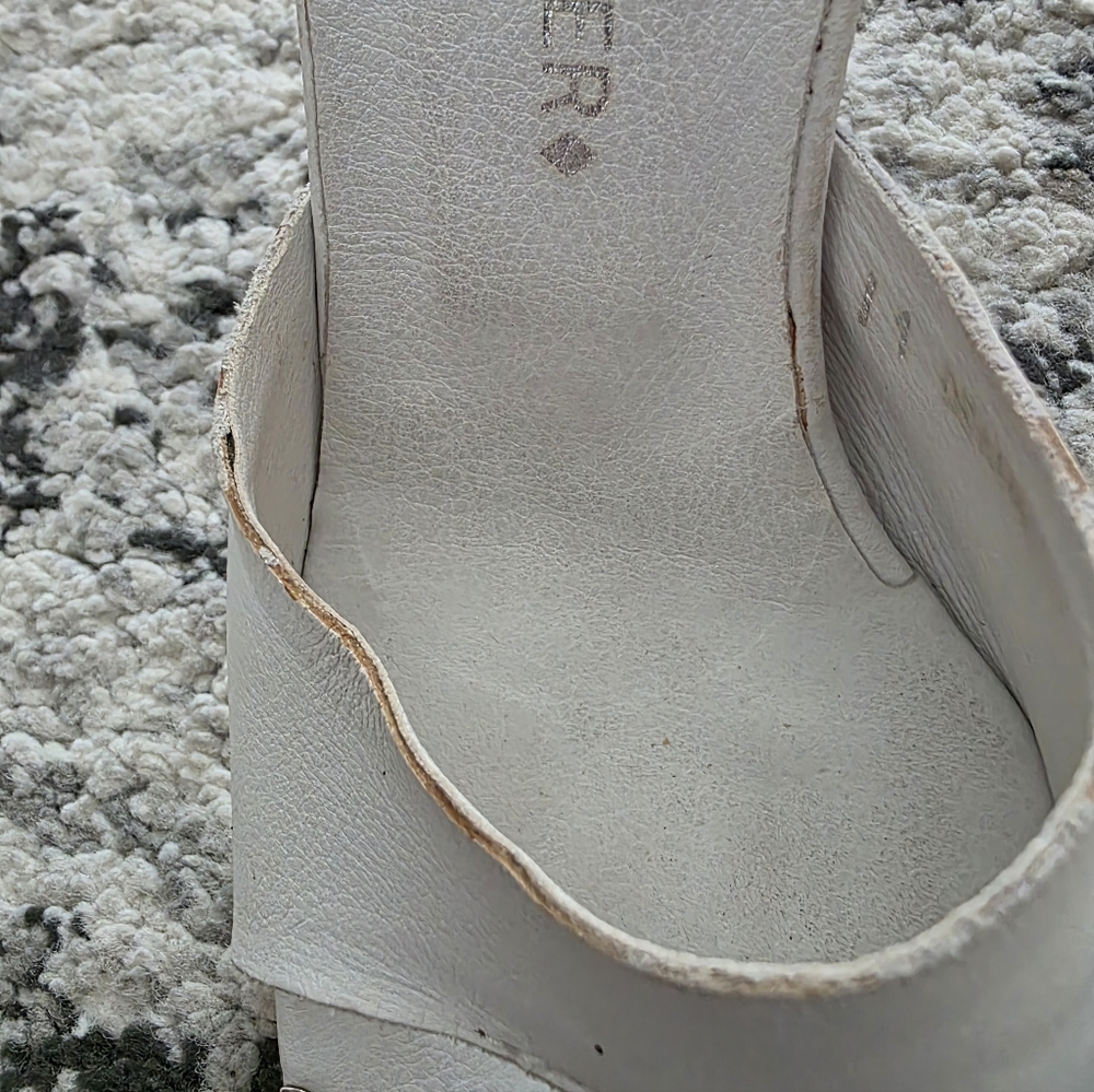 Donald Pliner Couture White Silver Leather Heel Sandal Open Toe 7 Rare Italy - Picture 4 of 8